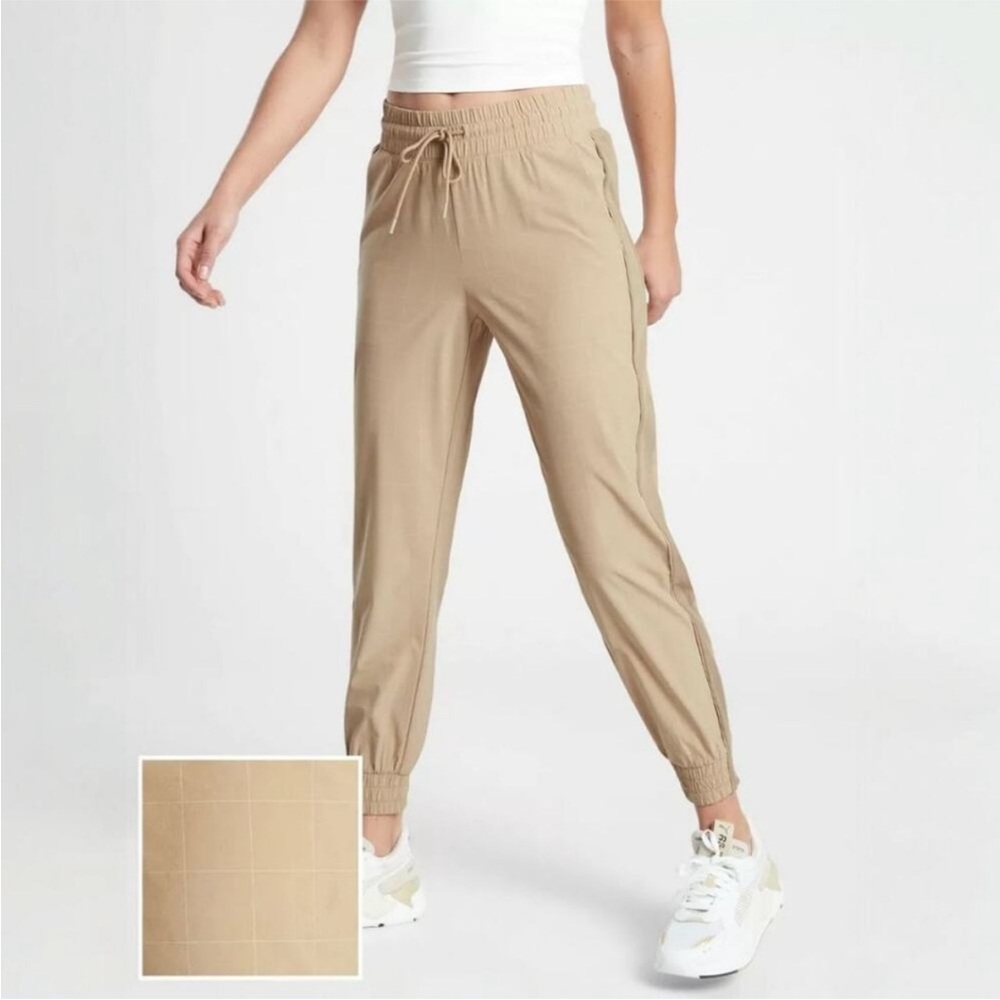 Athleta Brooklyn Textured Athleisure Joggers Pants Windowpane Tilt Taupe Size 8